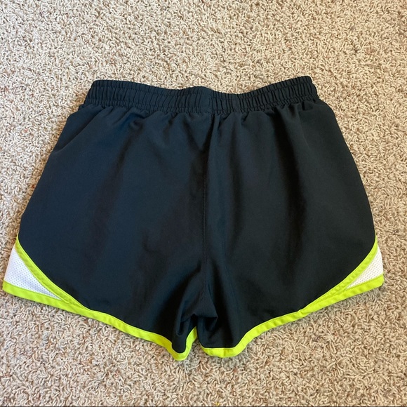 Under Armour Heat Gear Running Shorts - Picture 5 of 6